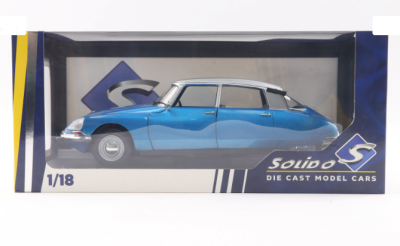 Метален автомобил Citroen D Special 1:18 SOLIDO 1800711