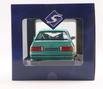 Метален автомобил BMW E30 M3 1:18 SOLIDO 1801527