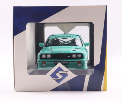 Метален автомобил BMW E30 M3 1:18 SOLIDO 1801527