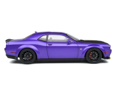 Метален автомобил Dodge Challenger SRT 1:18 SOLIDO 1805714