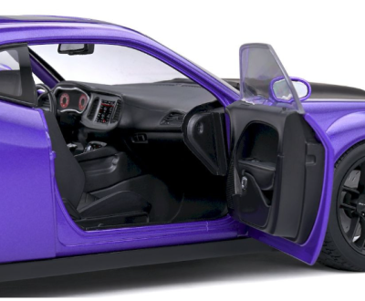 Метален автомобил Dodge Challenger SRT 1:18 SOLIDO 1805714