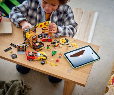 Конструктор Доставка на пица с превозни средства LEGO City 60496