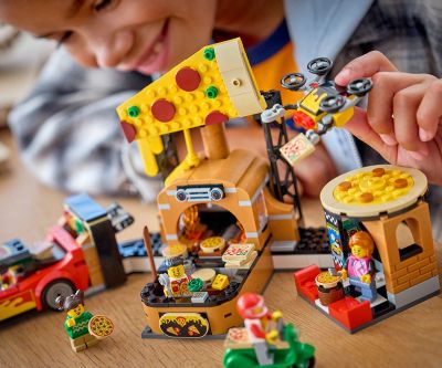 Конструктор Доставка на пица с превозни средства LEGO City 60496