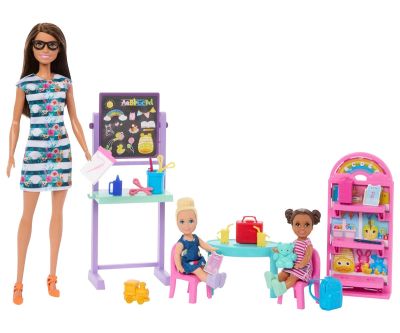 Кукла Barbie Комплект Обичам училището кукла Барби с 2 малки кукли Mattel GBK85 