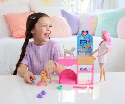 Кукла Barbie Ветеринарна клиника Mattel JFX93