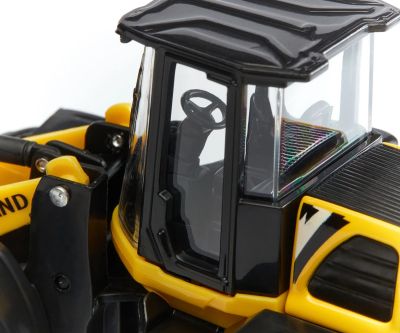Строителна машина фадрома New Holland W170D Bburago 