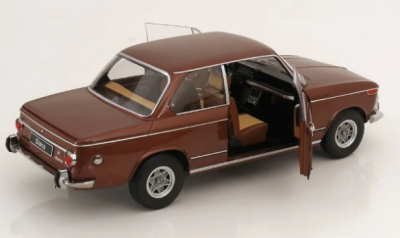 Колекционерска метална кола BMW 2002 ti Diana 1:18 KK Scale 120084