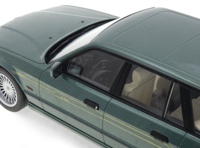Метална кола BMW Alpina B10 4.6 Touring Model Car Group 18331