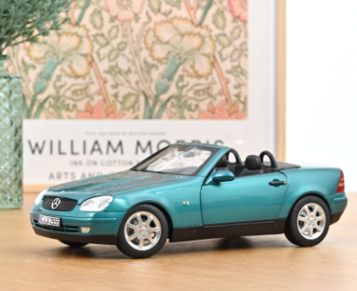 Колекционерска метална кола Mercedes Benz SLK 1:18 NOREV 183021
