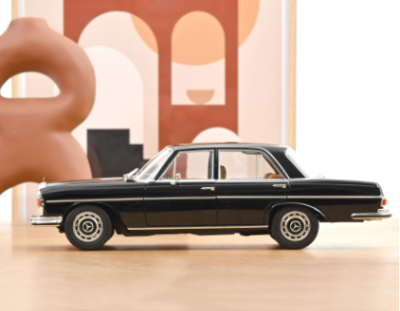 Колекционерска метална кола Mercedes Benz 280 SE 1:18 NOREV 183360