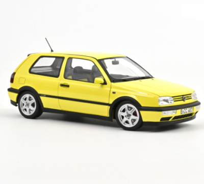 Колекционерска метална кола Volkswagen Golf GTI 1:18 NOREV 188507