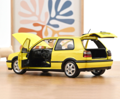 Колекционерска метална кола Volkswagen Golf GTI 1:18 NOREV 188507