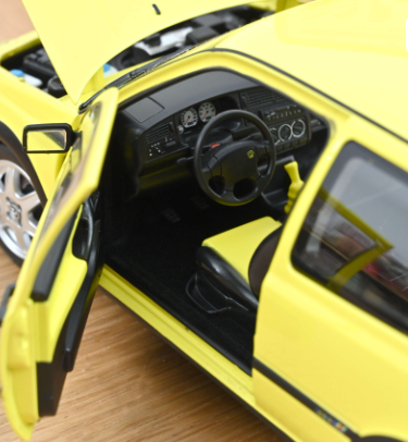 Колекционерска метална кола Volkswagen Golf GTI 1:18 NOREV 188507