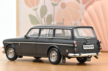 Колекционерска метална кола Volvo Amazon Break 1:18 NOREV 188751