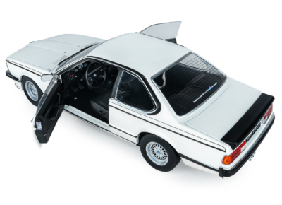 Метален автомобил BMW 635 CSI 1:18 SOLIDO 1810304