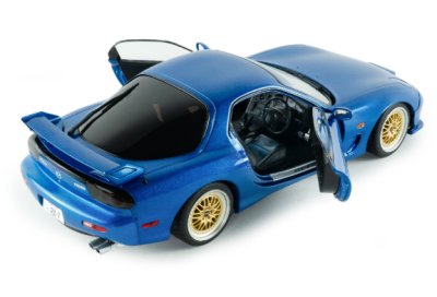 Метален автомобил Mazda RX7 FD3S 1:18 SOLIDO 1810611