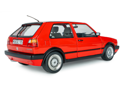 Метален автомобил Volkswagen Golf 2 GTI 1:18 SOLIDO 1812701