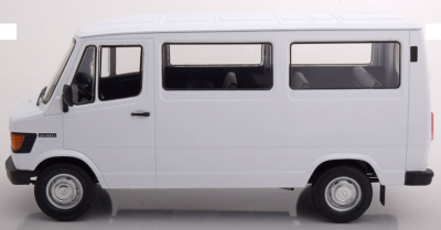 Колекционерски метален бус Mercedes 208 D bus 1:18 KK Scale 180291