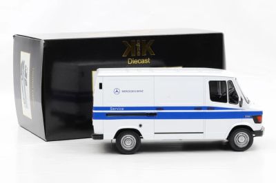 Колекционерски метален бус Mercedes 208 D transporter 1:18 KK Scale 180302