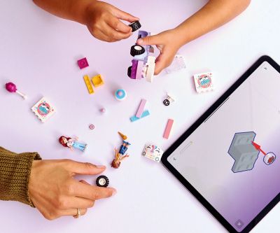 Конструктор Кола еднорог за доставка на торти LEGO Friends 42675 