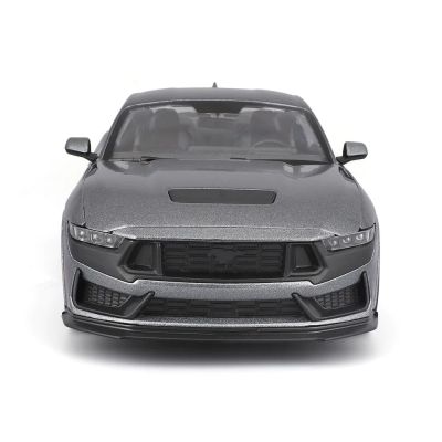 Метална кола Ford Mustang Darkhorse 1:24 Maisto 32925