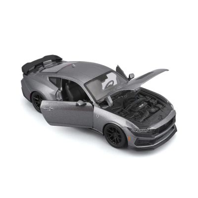 Метална кола Ford Mustang Darkhorse 1:24 Maisto 32925