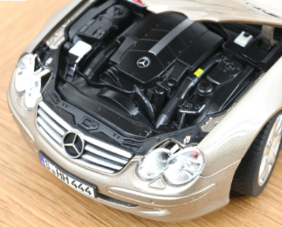 Колекционерска метална кола Mercedes Benz SL 500 1:18 NOREV 183843