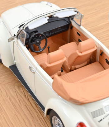 Колекционерска метална кола Volkswagen 1303 Cabriolet 1:18 NOREV 188535