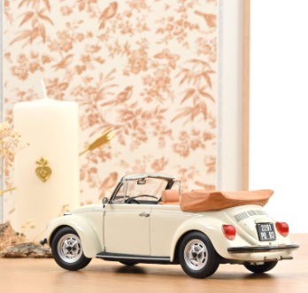 Колекционерска метална кола Volkswagen 1303 Cabriolet 1:18 NOREV 188535