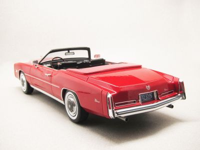 Метална кола Cadillac Eldorado Convertible Model Car Group 18471