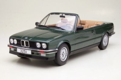 Метална кола BMW 325i Cabriolet Model Car Group 18545