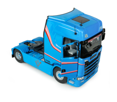 Метален камион влекач Scania 580S HighLine 113 TRIBUTE 1:24 SOLIDO 2400307