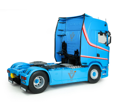 Метален камион влекач Scania 580S HighLine 113 TRIBUTE 1:24 SOLIDO 2400307