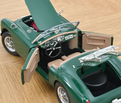 Колекционерска метална кола MGA British Racing 1:18 NOREV 182610