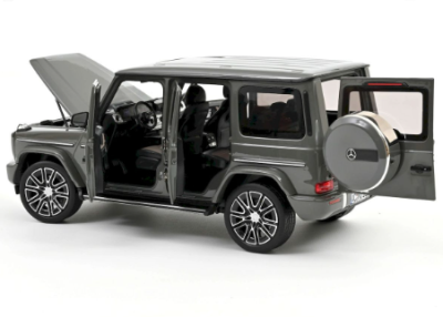 Колекционерска метална кола Mercedes Benz G Class 1:18 NOREV 183035