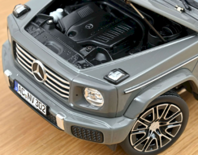 Колекционерска метална кола Mercedes Benz G Class 1:18 NOREV 183035