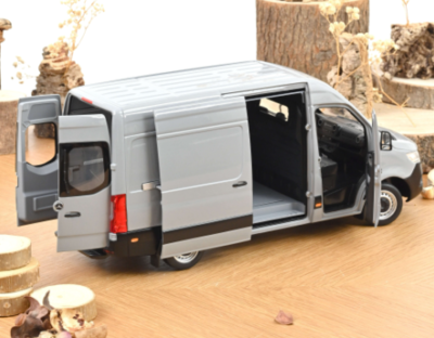 Колекционерска метална кола Mercedes Benz Sprinter 1:18 NOREV 183042