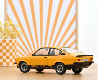 Колекционерска метална кола Opel Kadett Rallye 2.0 E 1:18 NOREV 183659