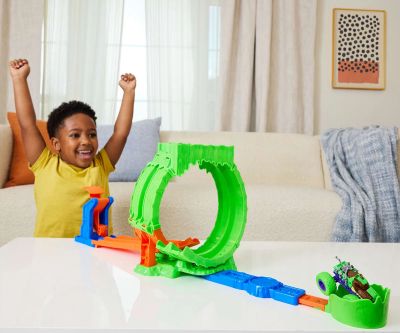 Писта лупинг слуз и камион мутант Monster Trucks Mutant Chaos Hot Wheels City Mattel JMK91