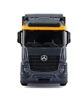 Метален камион автовоз Mercedes Benz McLaren team F1 1/43 Bburago 38401 