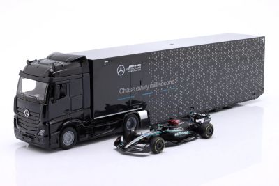 Метален камион автовоз Mercedes Benz AMG team F1 1/43 Bburago 38402