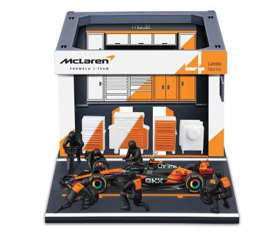 Комплект кола McLaren MCL39 #4 Lando Norris с Бокс 1:43 Bburago 38457 