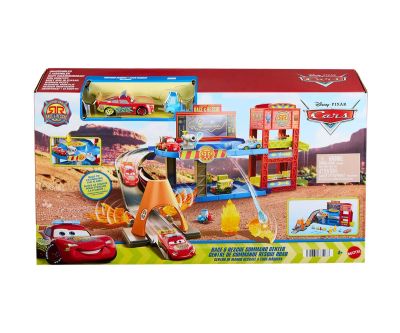 Команден център на състезателна писта с Маккуин и Гуидо Cars Race Mattel JMT59 