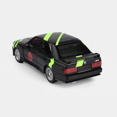 Метален автомобил BMW E30 M3 DTM 1/24 черен