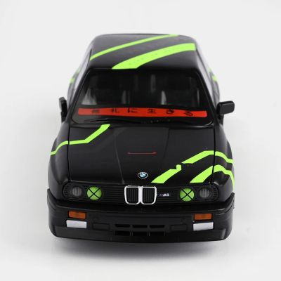 Метален автомобил BMW E30 M3 DTM 1/24 черен