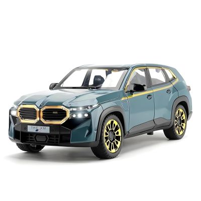 Метален автомобил BMW XM 1/24 зелен
