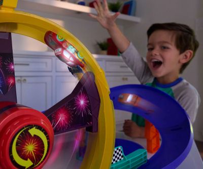Писта лупинг със Светкавицата Маккуин DIsney and Pixar Cars Race Mattel JMT57