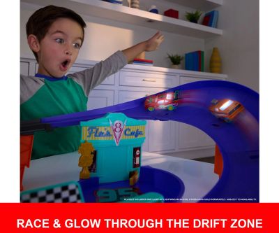 Писта лупинг със Светкавицата Маккуин DIsney and Pixar Cars Race Mattel JMT57