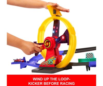 Писта лупинг със Светкавицата Маккуин DIsney and Pixar Cars Race Mattel JMT57