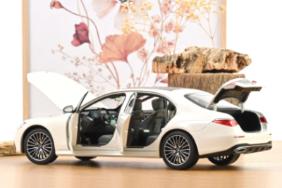 Колекционерска метална кола Mercedes Benz S Class AMG Line 1:18 NOREV 183807